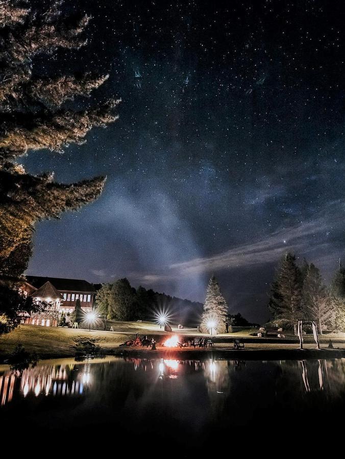 Hotel Et Centre De Villegiature Lac Carling Grenville-Sur-La-Rouge Exterior photo